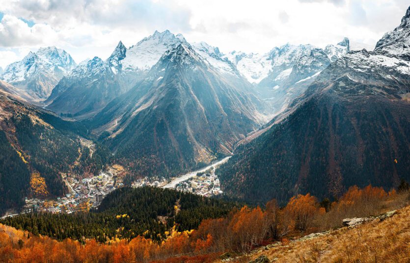 Тур по горам Кавказа на Домбай